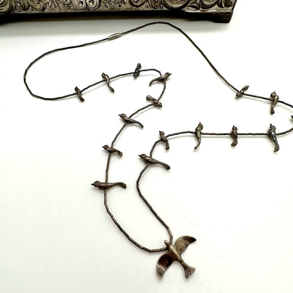 Vintage sterling silver bird fetish necklace - Picture 6 of 14